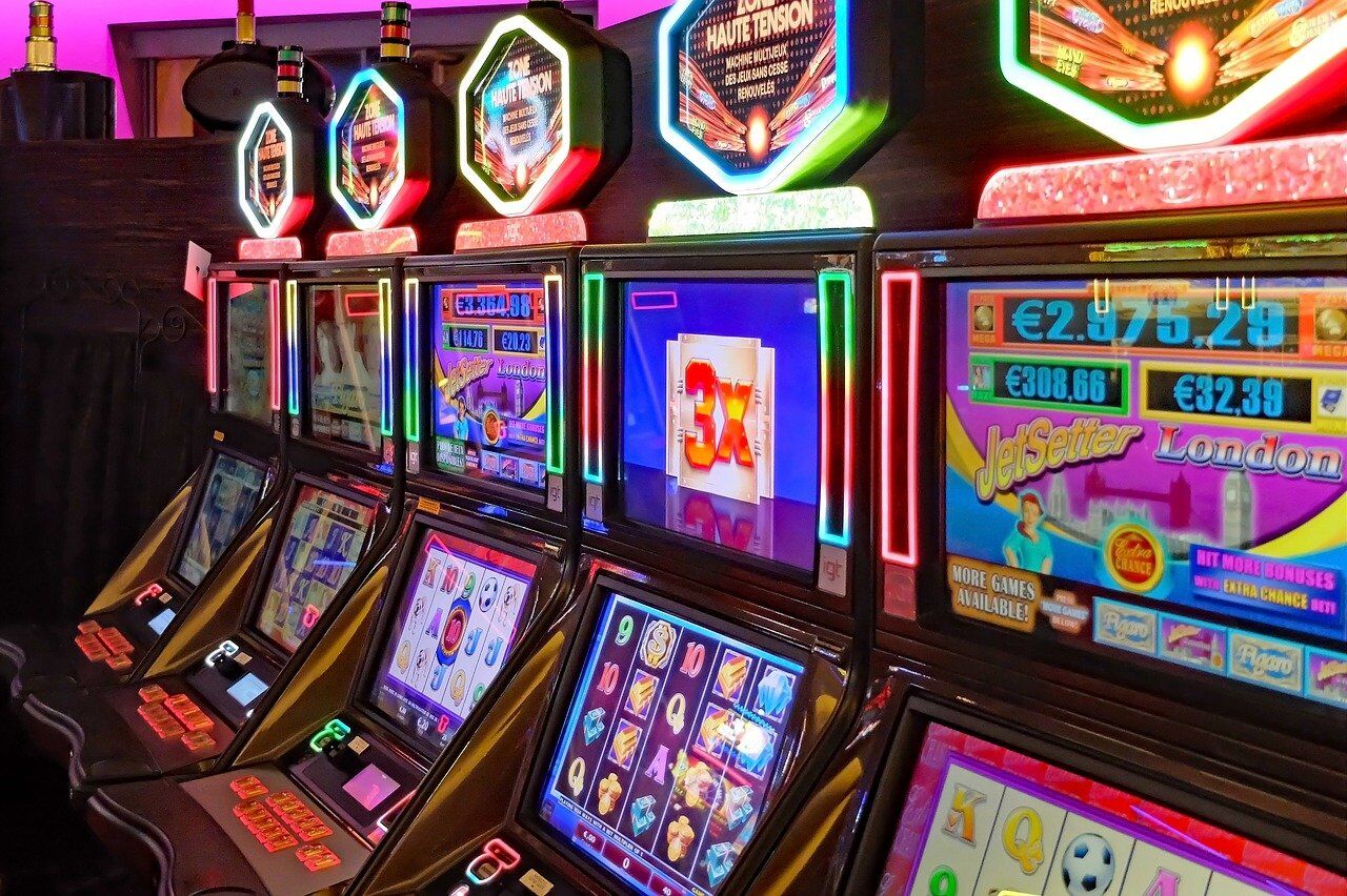 Bonuses and free spins at casinos